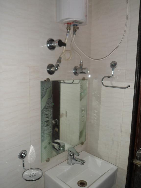 Hotel Silver Plaza Ahmedabad Zimmer foto